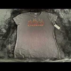 Bebe flame tee
